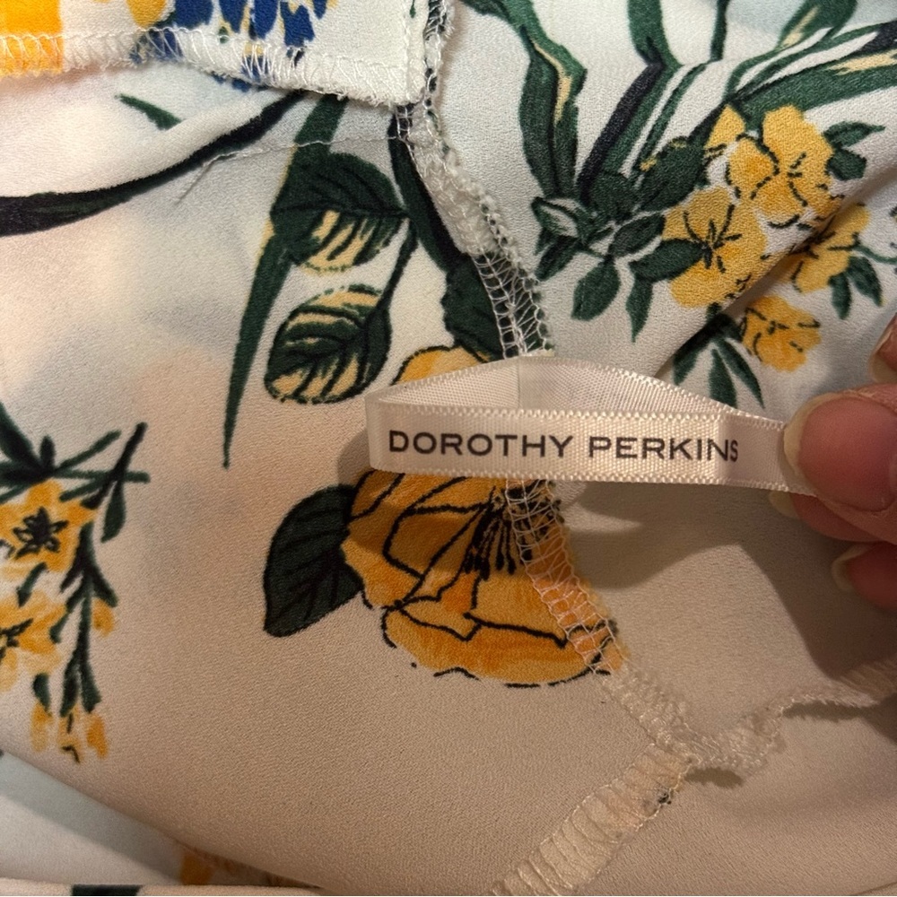 Dorothy Perkins V Neck Roll Sleeve Off White with Florals Blouse - Women’s US 16 - Picture 6 of 8